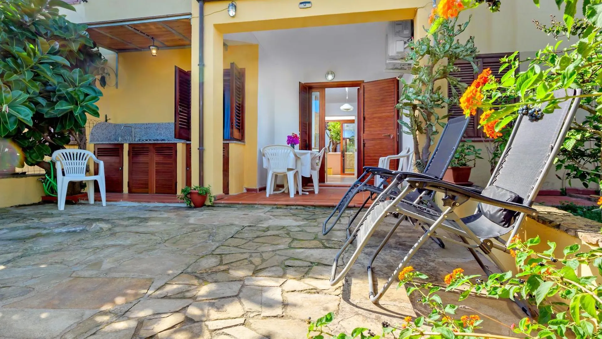 Villetta Bougainvillea San Teodoro